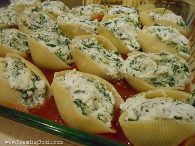 Spinach Stuffed Shells | Roaming Rosie